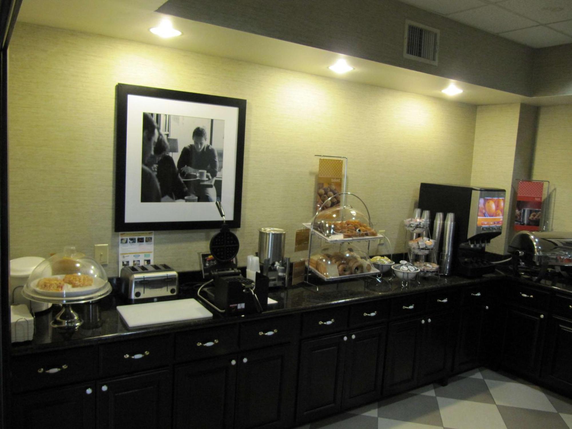 Hampton Inn Lindale/Tyler Экстерьер фото