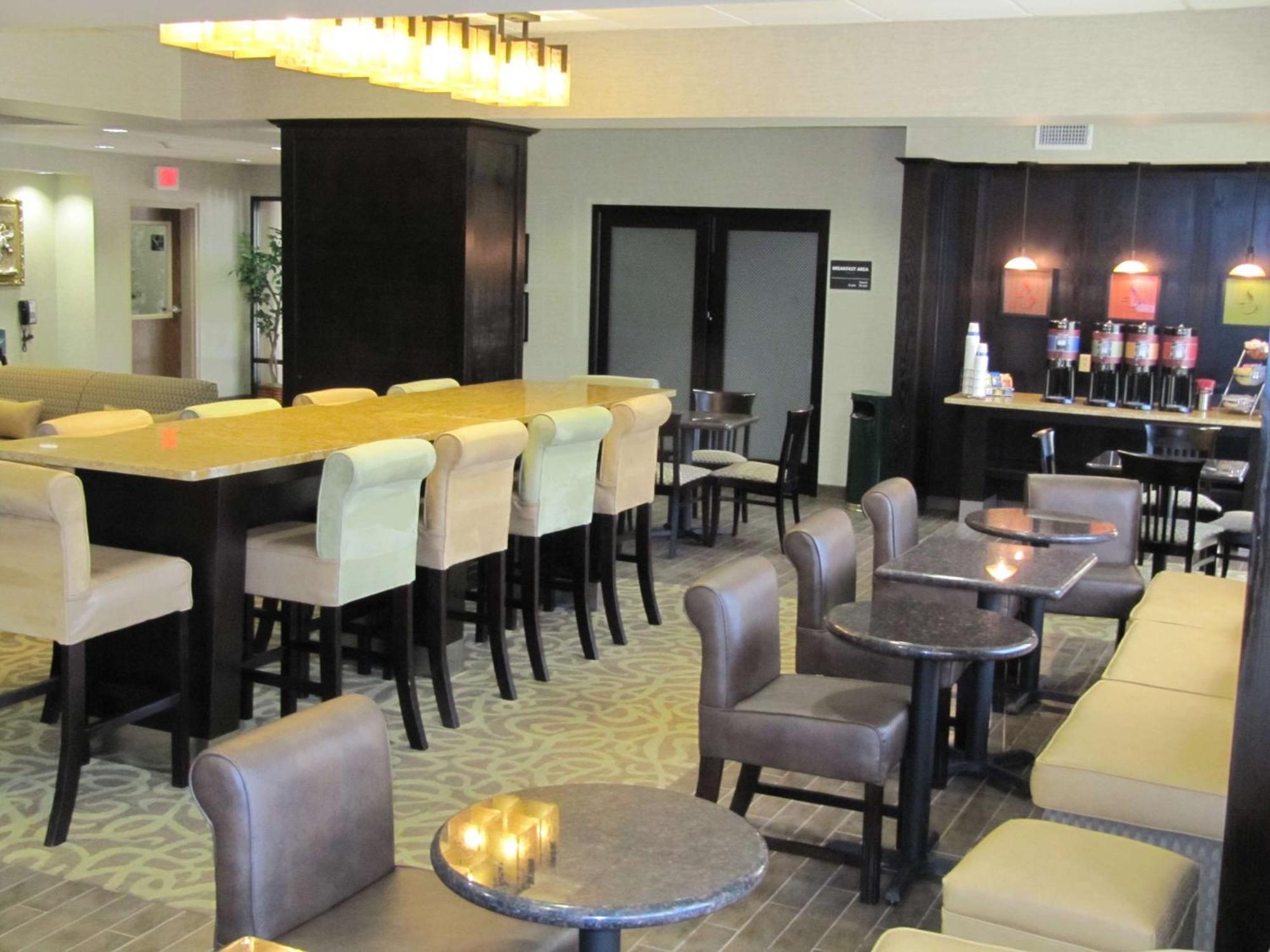 Hampton Inn Lindale/Tyler Экстерьер фото